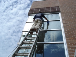 window cleaning in Le Roy Illinois