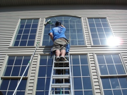 window cleaning in bloomington illinois